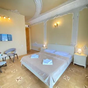 https://kn-guesthouse-tbilisi.alltbilisihotels.com